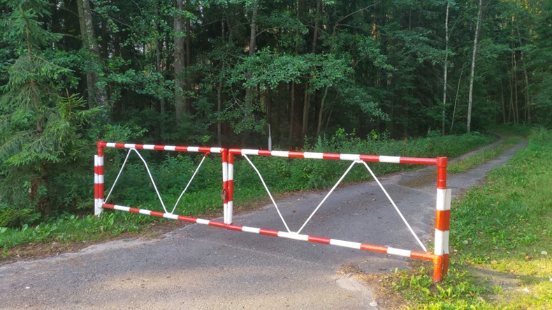 road barrier 